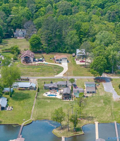 1129 Honeycomb Road, Grant, AL 35747