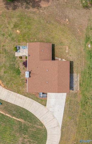 1129 Honeycomb Road, Grant, AL 35747