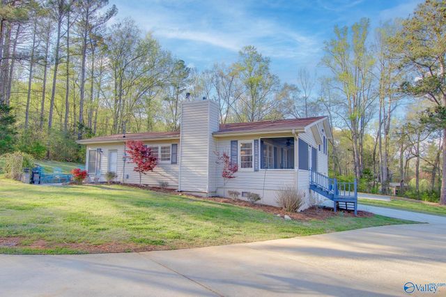 1129 Honeycomb Road, Grant, AL 35747