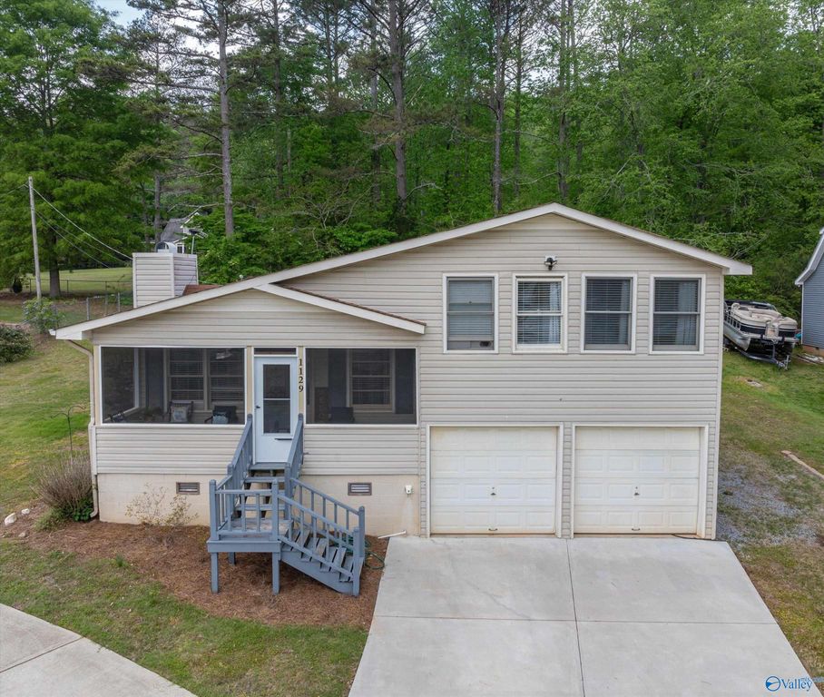 1129 Honeycomb Road, Grant, AL 35747