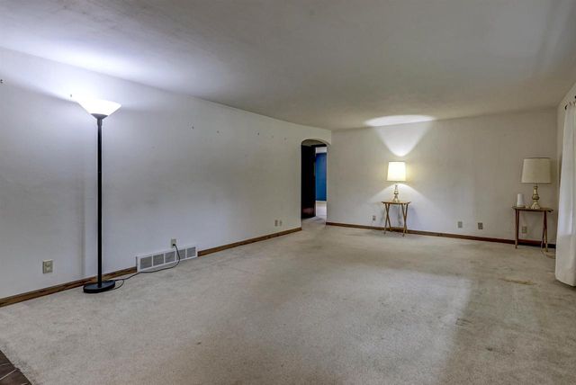 4939 N MEADE STREET, Appleton, WI 54913