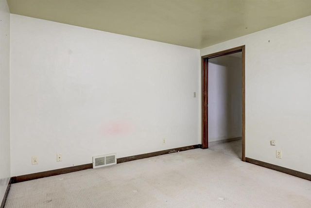 4939 N MEADE STREET, Appleton, WI 54913