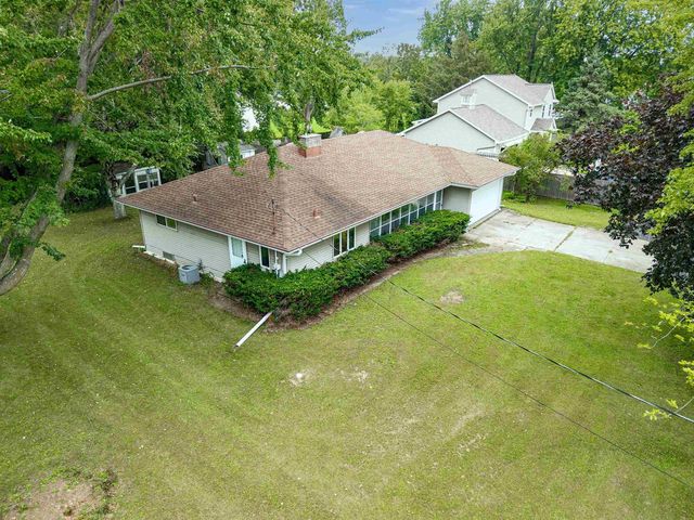 4939 N MEADE STREET, Appleton, WI 54913