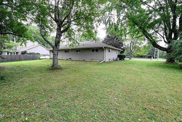 4939 N MEADE STREET, Appleton, WI 54913