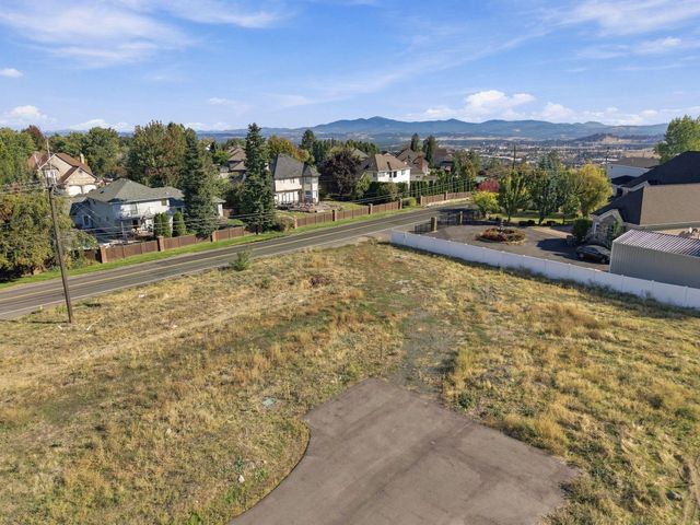 8612 N Panorama Dr, Spokane, WA 99208