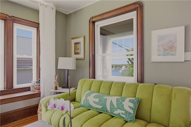 1536 Main Road, Tiverton, RI 02878
