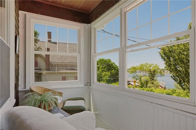 1536 Main Road, Tiverton, RI 02878