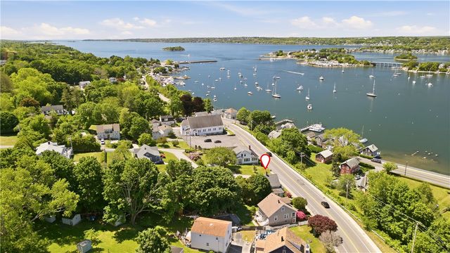 1536 Main Road, Tiverton, RI 02878