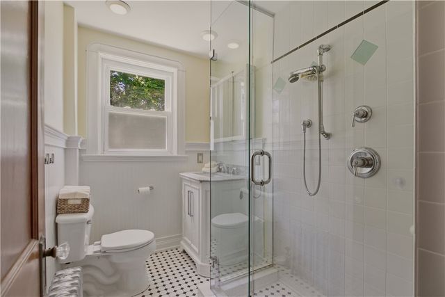 1536 Main Road, Tiverton, RI 02878