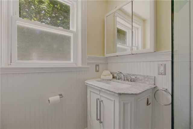 1536 Main Road, Tiverton, RI 02878