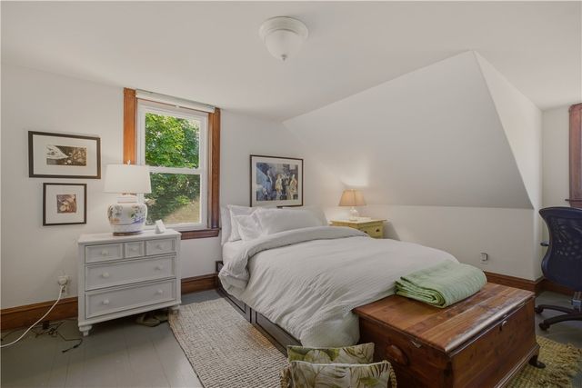 1536 Main Road, Tiverton, RI 02878