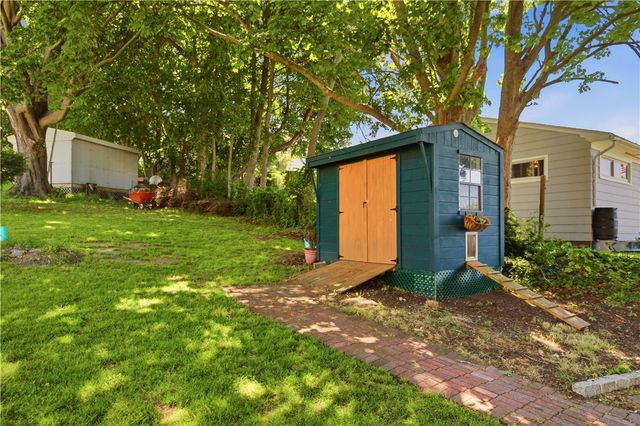 1536 Main Road, Tiverton, RI 02878