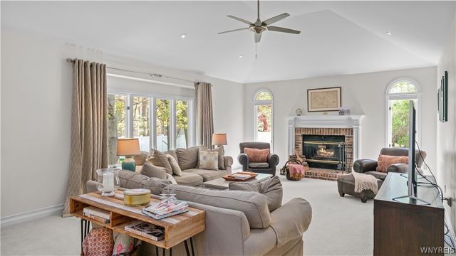 180 Curley Drive, Orchard Park, NY 14127
