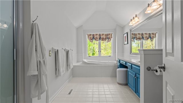 180 Curley Drive, Orchard Park, NY 14127