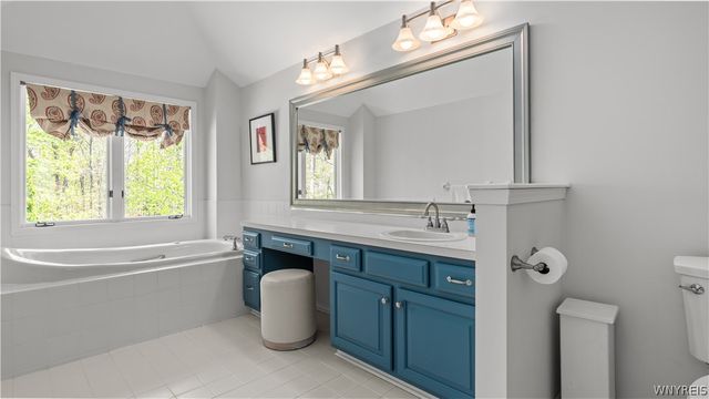 180 Curley Drive, Orchard Park, NY 14127