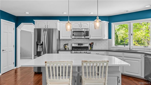 180 Curley Drive, Orchard Park, NY 14127