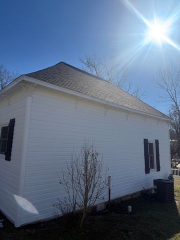 504 W Washington Avenue, Ava, MO 65608