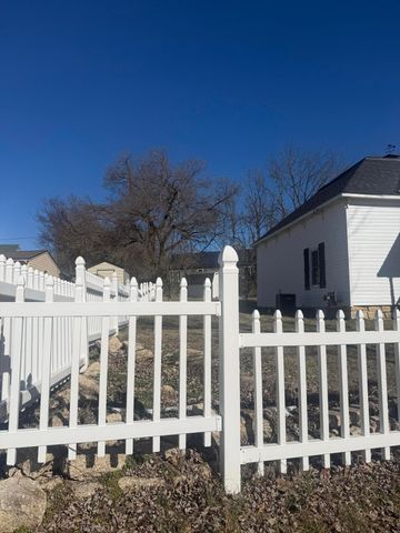 504 W Washington Avenue, Ava, MO 65608