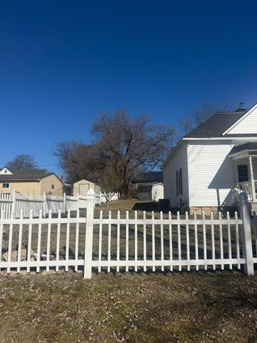 504 W Washington Avenue, Ava, MO 65608