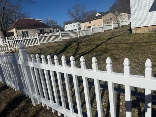 504 W Washington Avenue, Ava, MO 65608