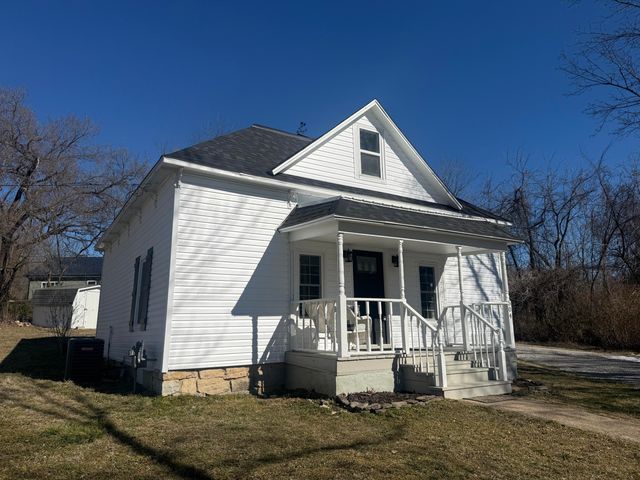 504 W Washington Avenue, Ava, MO 65608