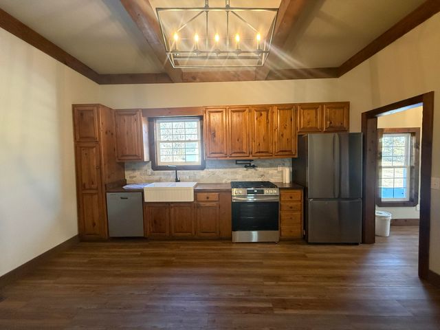 504 W Washington Avenue, Ava, MO 65608