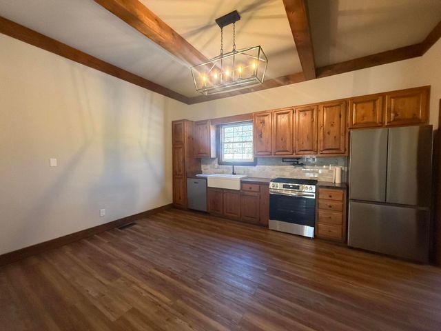 504 W Washington Avenue, Ava, MO 65608