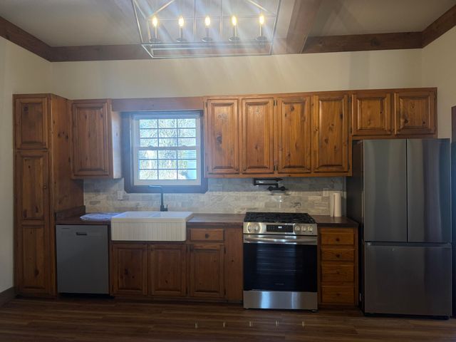 504 W Washington Avenue, Ava, MO 65608