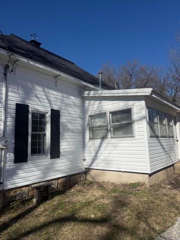 504 W Washington Avenue, Ava, MO 65608