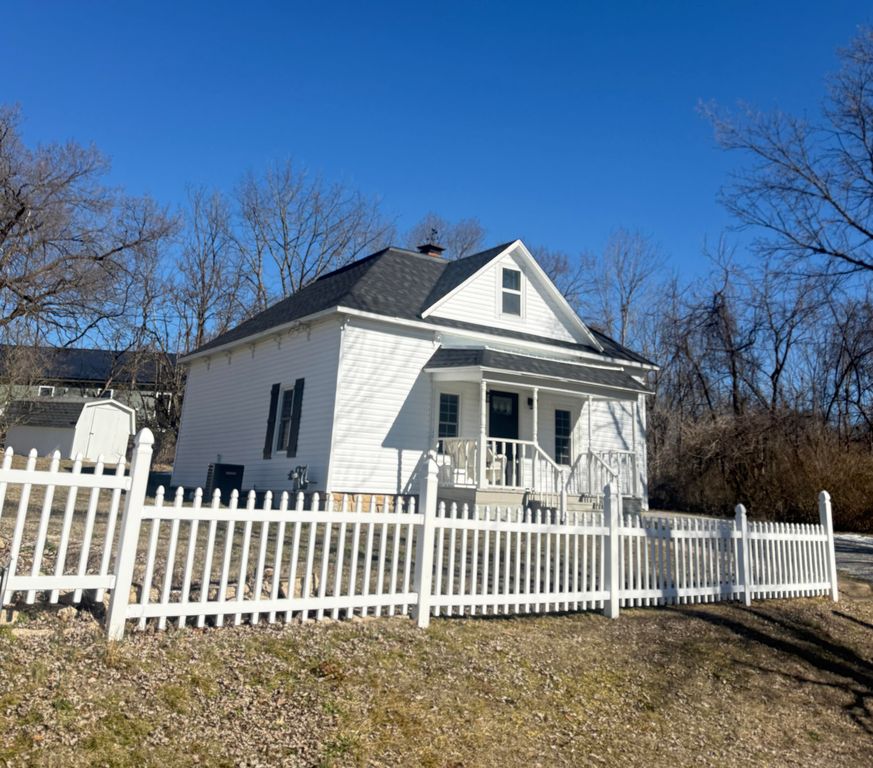 504 W Washington Avenue, Ava, MO 65608
