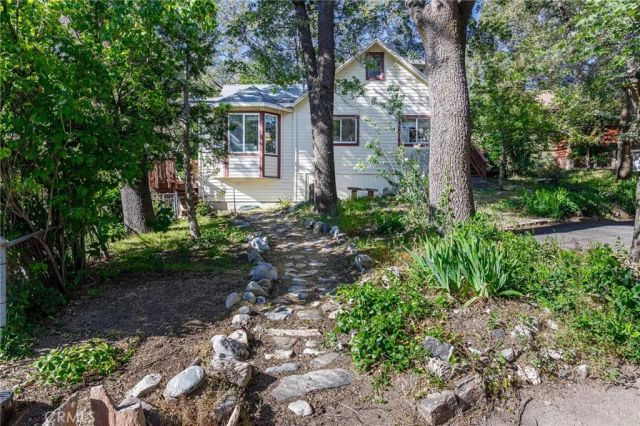 29288 Lake View, Cedar Glen, CA 92321