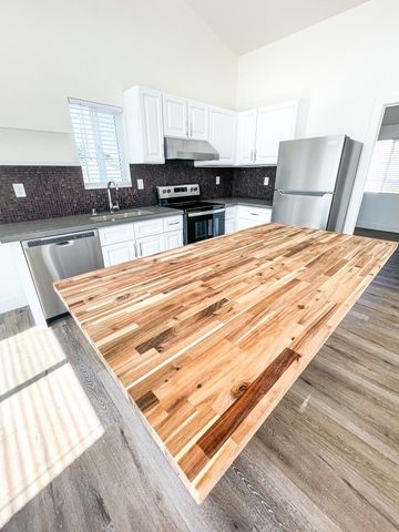 2091 15th Ave, Sacramento, CA 95822