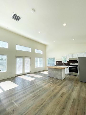 2091 15th Ave, Sacramento, CA 95822