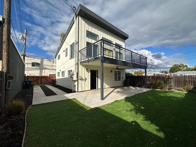 2091 15th Ave, Sacramento, CA 95822