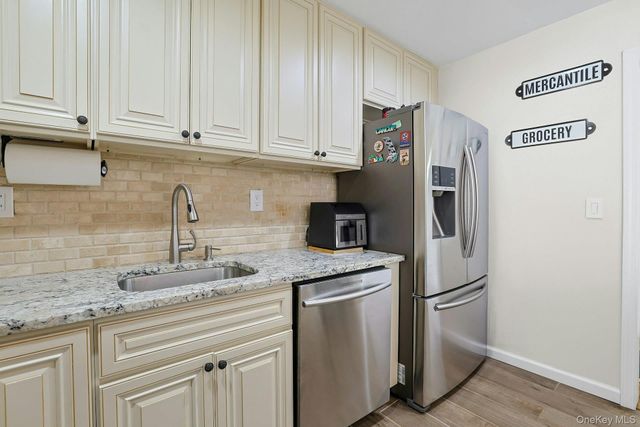 3 Church Lane P, Valley Cottage, NY 10989