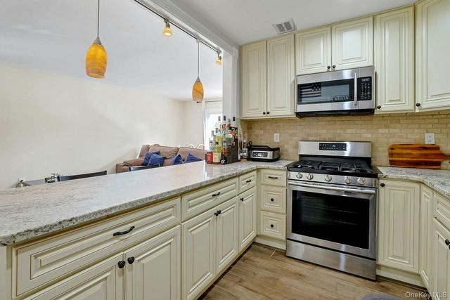 3 Church Lane P, Valley Cottage, NY 10989