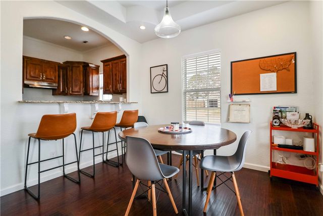 742 N 5th Street, Rogers, AR 72756