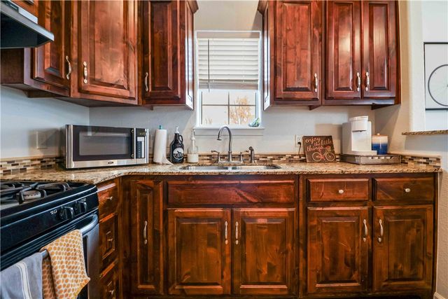 742 N 5th Street, Rogers, AR 72756