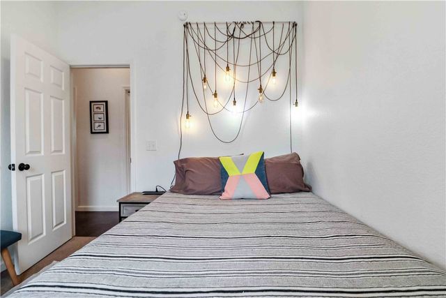 742 N 5th Street, Rogers, AR 72756