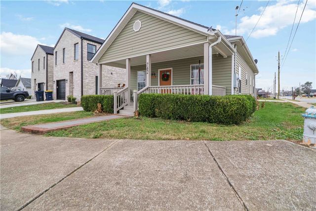 742 N 5th Street, Rogers, AR 72756