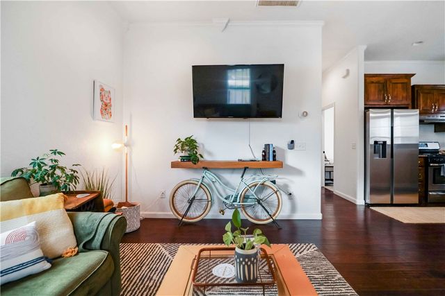 742 N 5th Street, Rogers, AR 72756