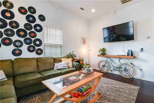 742 N 5th Street, Rogers, AR 72756