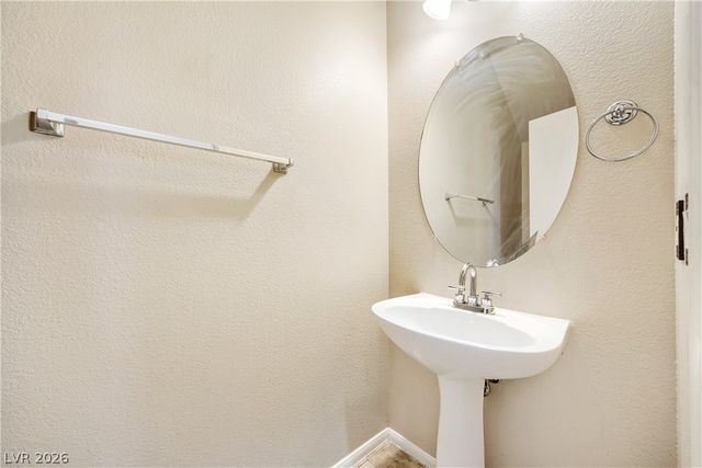 6692 Chariots Path Court, Las Vegas, NV 89142