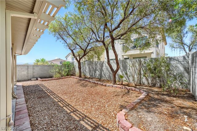 6692 Chariots Path Court, Las Vegas, NV 89142