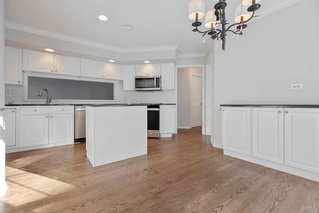 14707 Hollow Tree Road, Orland Park, IL 60462