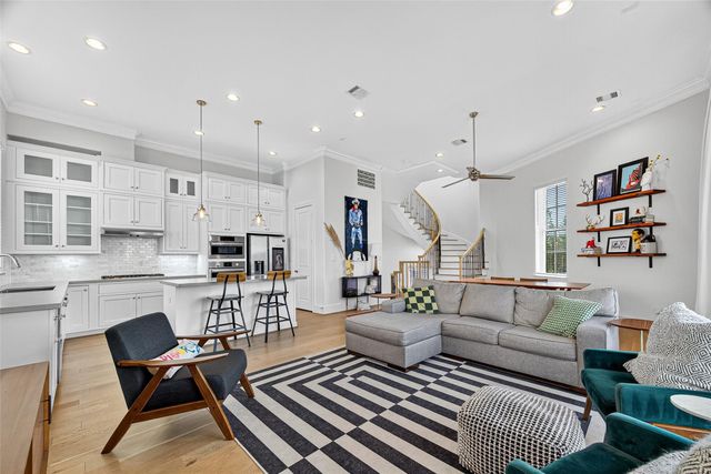 6240 Kansas Street, Houston, TX 77007