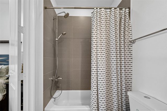 6240 Kansas Street, Houston, TX 77007