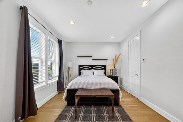 6240 Kansas Street, Houston, TX 77007