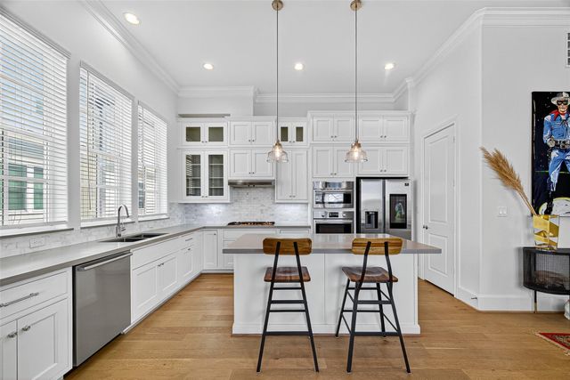 6240 Kansas Street, Houston, TX 77007