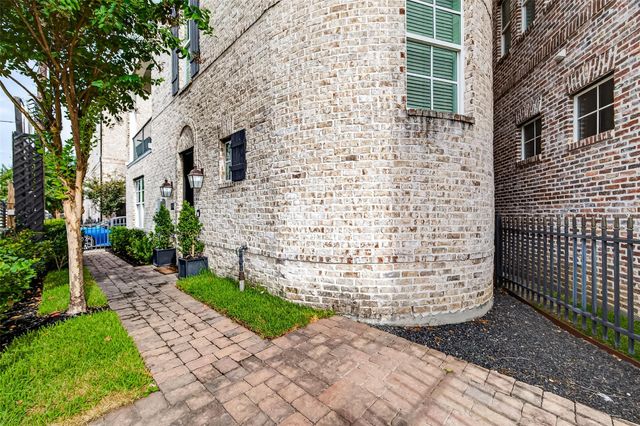 6240 Kansas Street, Houston, TX 77007